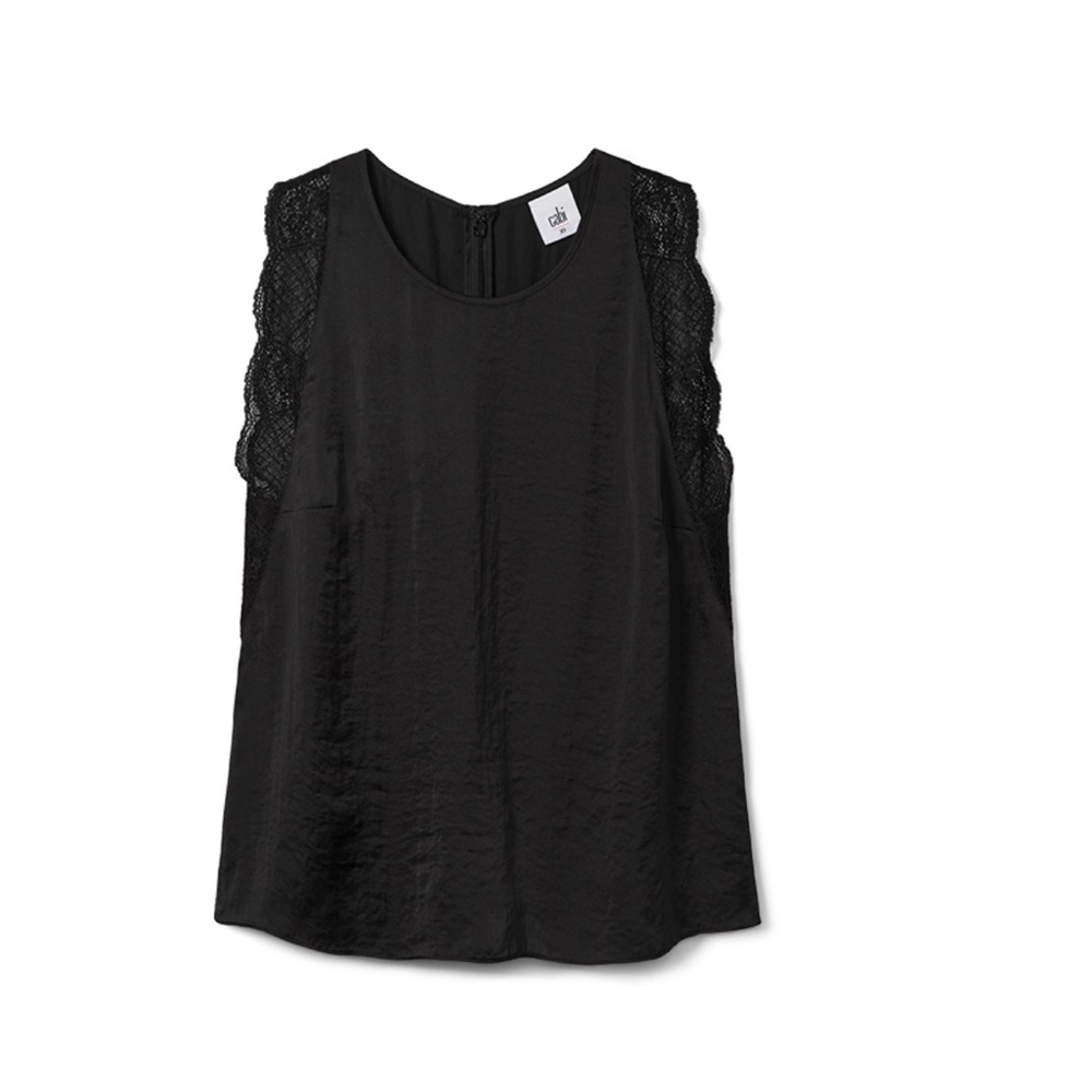 Cabi Lace Veil top in black, size S